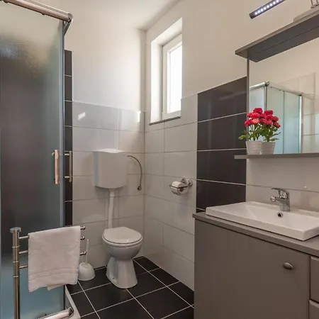 Holiday home Gorgeous In With Jacuzzi Kamenmost