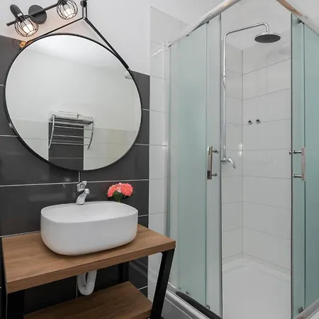 Holiday home Gorgeous In With Jacuzzi *