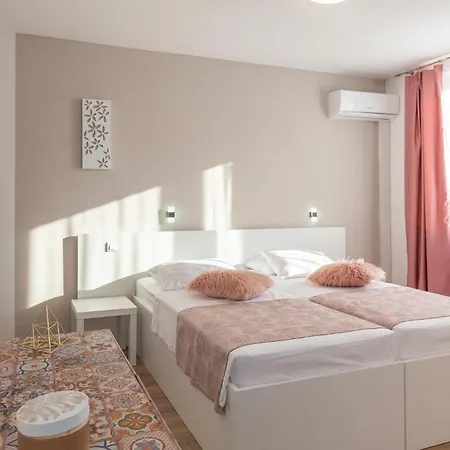 Gorgeous In With Jacuzzi * Kamenmost